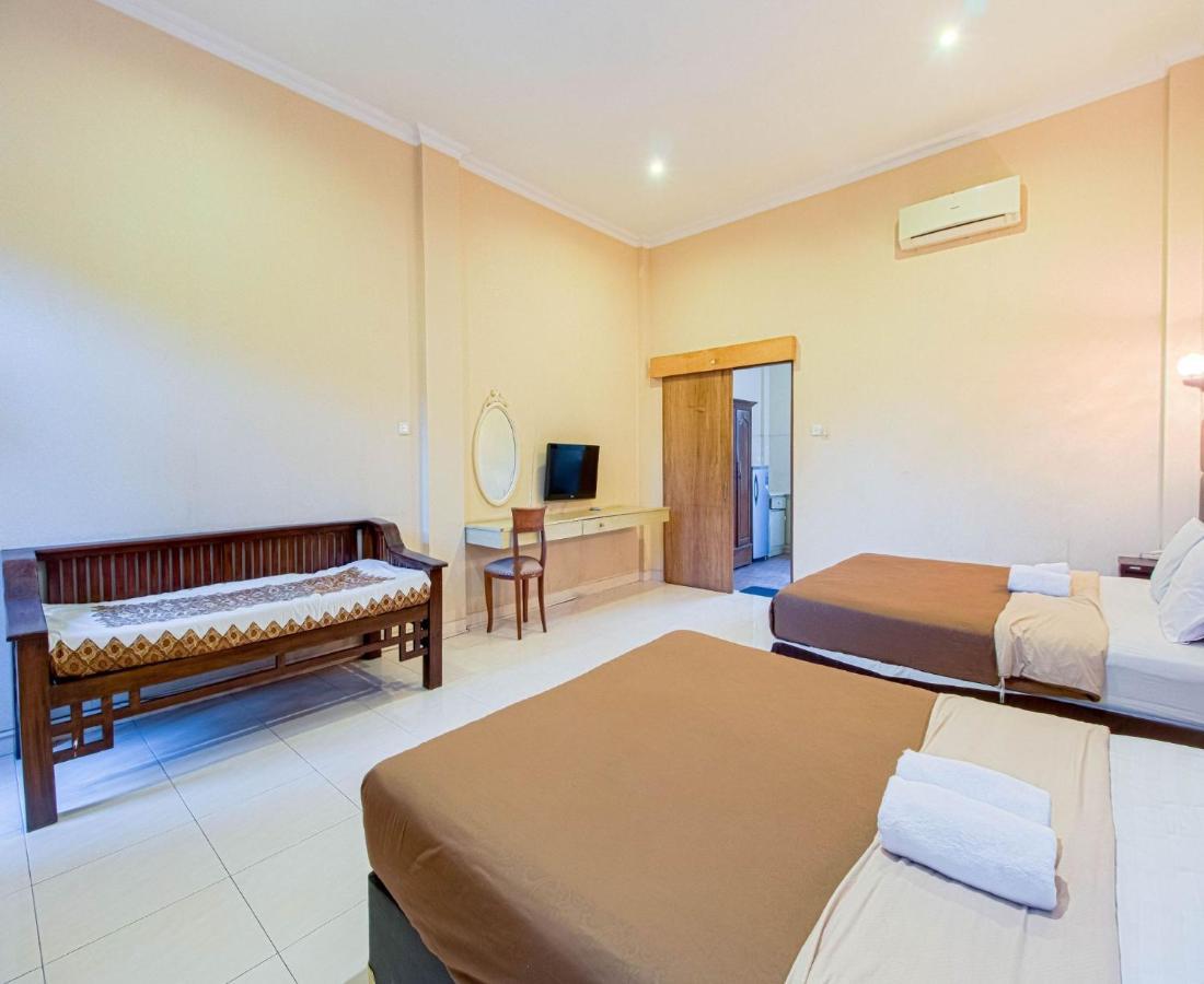D'Talent Hotel Yogyakarta Exterior foto